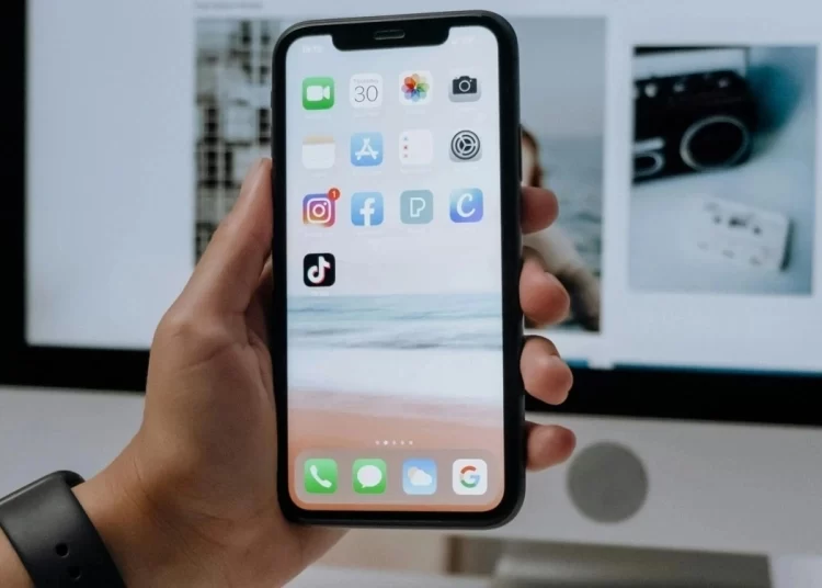 Кейбір елдерде 16 жасқа дейін әлеуметтік желіге кіру шектелген — Ұлттық құрылтай