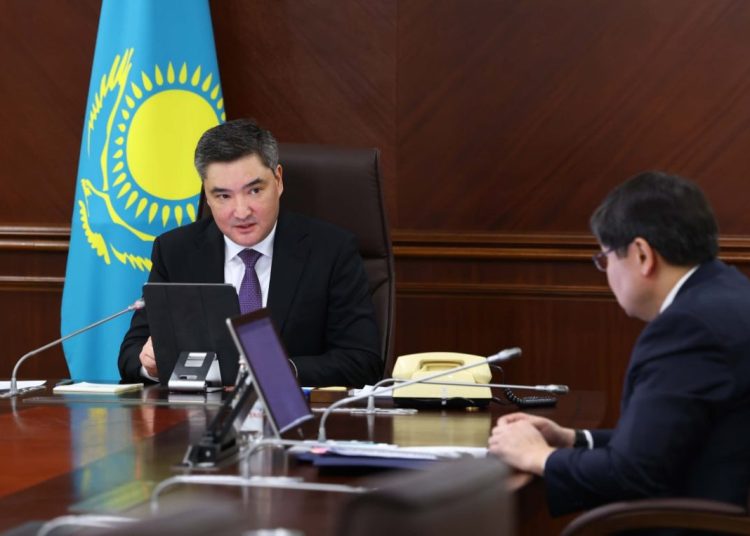 Үкімет жеке медициналық ұйымдарды қаржыландыруда көптеген заңбұзушылықтарды анықтады: Олжас Бектенов ӘМСҚ-ны Қаржы министрлігінің басқаруына беруді тапсырды