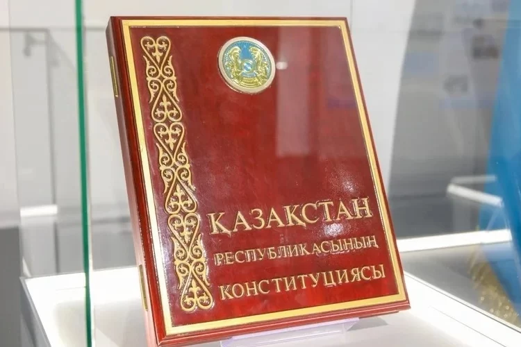Сарапшылардан Конституция құрылысына байланысты 1500-ден астам ұсыныс түскен