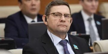 Сергей Пономарев: Конституцияда «Таза Қазақстанды» бекіту арқылы болашақ ұрпақ алдында жауапкершілік танытамыз