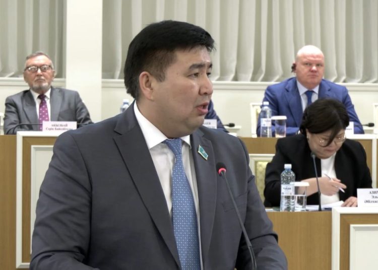 Елнұр Бейсенбаев: Конституциялық реформа саяси партиялардың институционалдық рөлін арттырады