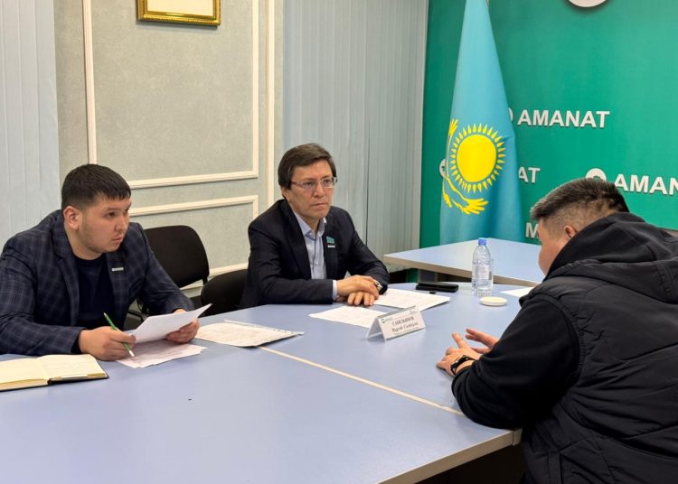 Нұртай Сабильянов Аягөз тұрғындарын жеке мәселелері бойынша қабылдады
