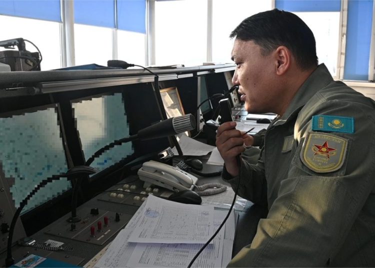 Абай гарнизонында жоспарлы оқу-жаттығу ұшулары өтті