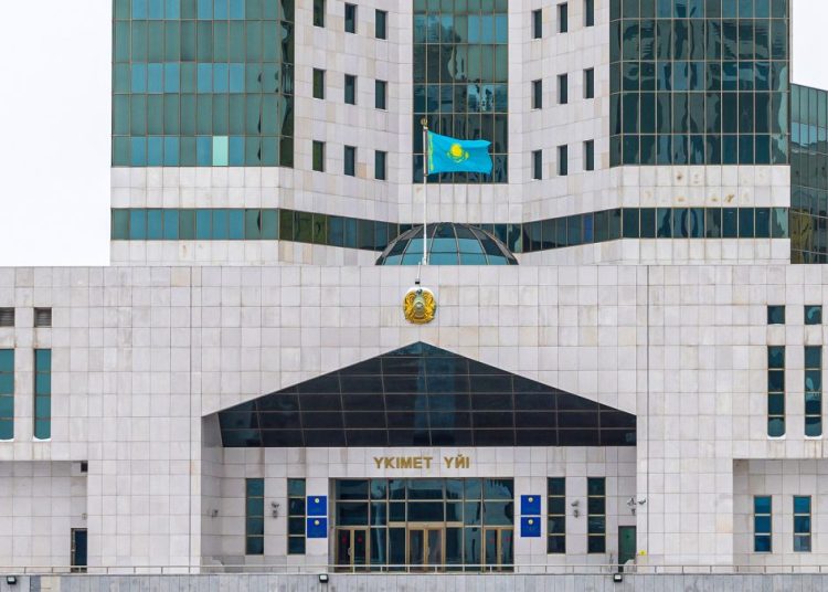 Президент тапсырмаларын жүзеге асыру: Елімізде жаңа төрт фармацевтикалық зауыт салынады