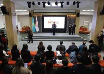 Студенттермен кездесуде жаңа Конституция жастарға елеулі мүмкіндіктер ашатыны атап өтілді