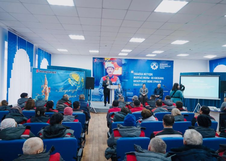 ІРІ КӘСІПОРЫННЫҢ ЕҢБЕК ҰЖЫМЫ АЗАМАТТЫҚ БЕЛСЕНДІЛІКТІ ҚОЛДАЙДЫ: РЕФЕРЕНДУМ АЛДЫНДАҒЫ КЕЗДЕСУ