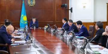 Инвестициялар және инфрақұрылым: Премьер-министр Мемлекет басшысының тапсырмалары аясында Алатау қаласын дамыту жөніндегі кеңес отырысын өткізді