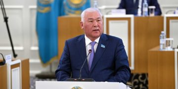 Депутат халықаралық шарттардың басымдығына қатысты Конституциядағы өзгерістерді түсіндірді