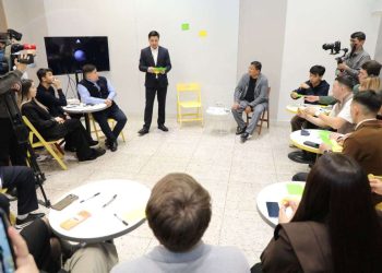 Алматылық жастар жаңа Конституция жобасын қолдады