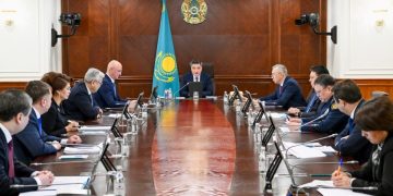 Олжас Бектенов жаңа Конституция жобасын талқылау аясында ақпараттық-түсіндіру жұмыстарын ұйымдастыру бойынша кеңес өткізді