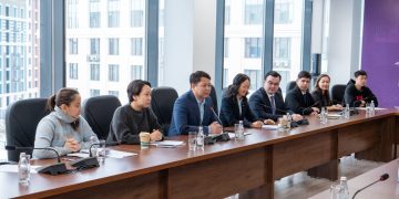 Ұлттық волонтерлік желі өкілдері қазақстандықтарды жаңа Конституция жобасын қолдауға шақырды