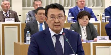 Шалқар Байбеков: Жаңа Конституция жобасы адам мен білімді басты құндылық ретінде айқындайды