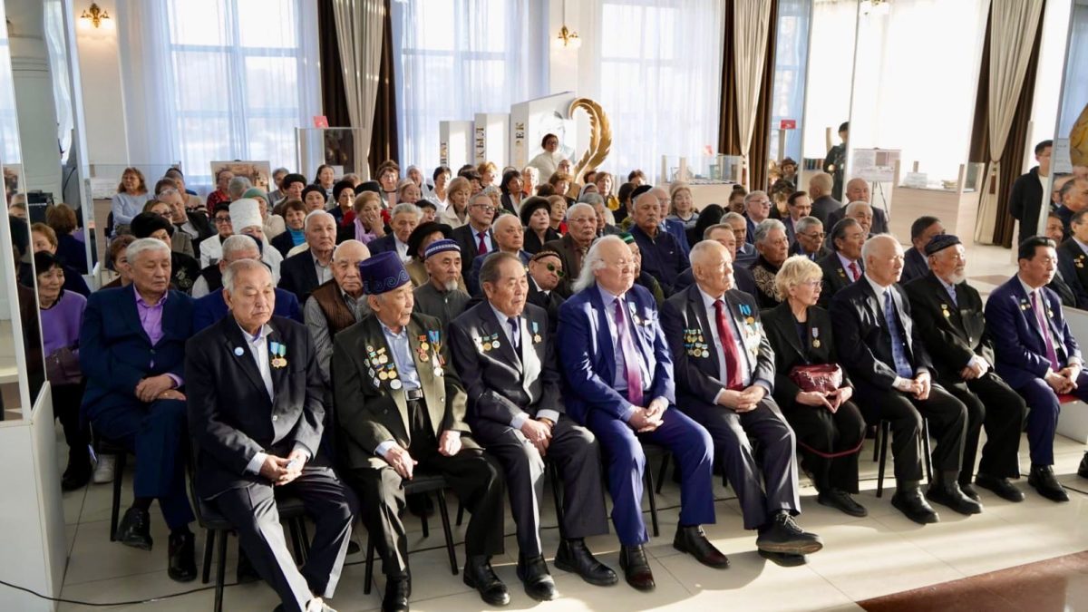 АБАЙ ОБЛЫСЫНДА АРДАГЕРЛЕРМЕН КЕЗДЕСУ ӨТТІ: ЖАҢА КОНСТИТУЦИЯ ЖОБАСЫ ТАЛҚЫЛАНДЫ