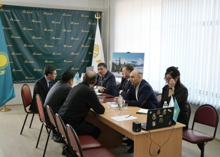 Семейде «Ауыл» партиясы алдағы Конституция бойынша референдумды қолдауға арналған жиын өткізді