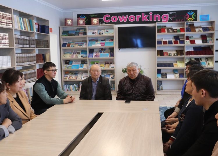 Аудандық кітапханада Конституциялық реформаны талқылауға арналған дөңгелек үстел өтті