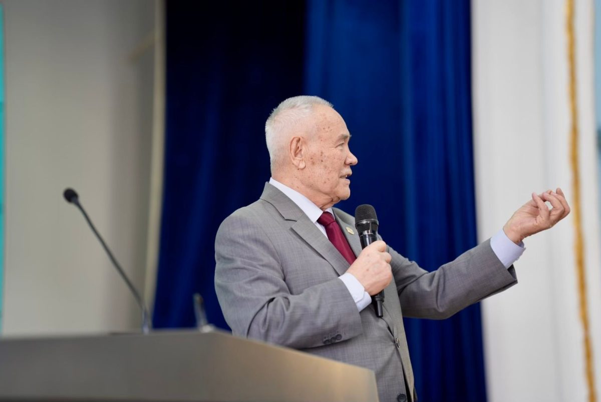 Жаңа Конституция жобасы аясында медицина қызметкерлерінің мәртебесі талқыланды: болашақ дәрігерлермен кездесу