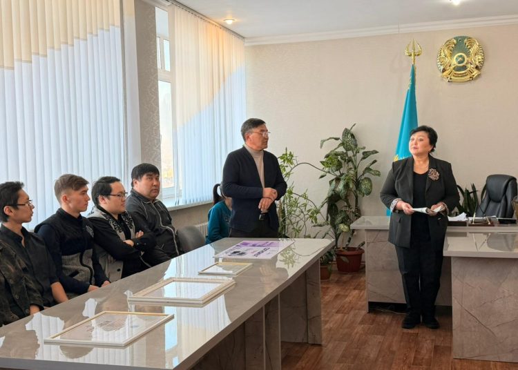 Қарауылда мәдениет қызметкерлері референдум қарсаңында ашық пікір алмасты