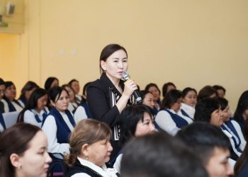 Абай облысында коалиция мүшелері Семей қаласының №5 гимназия ұжымымен мазмұнды кездесу өткізді