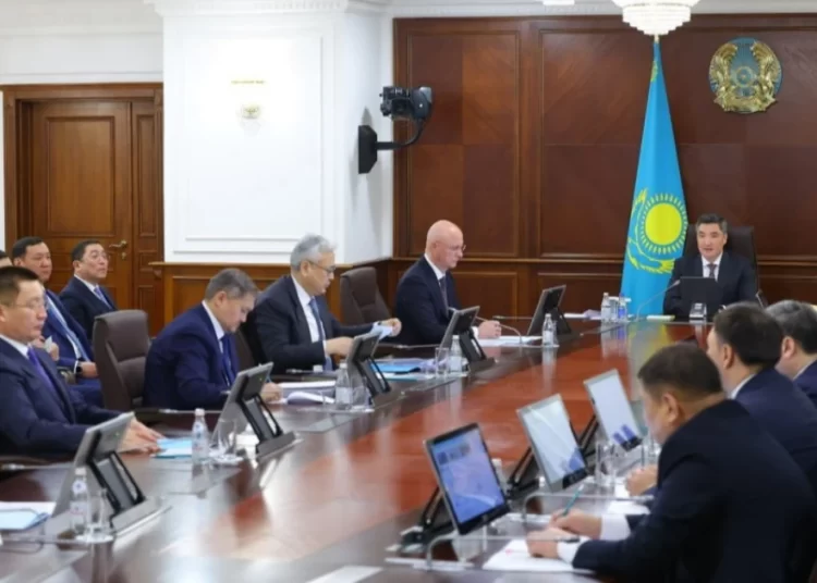 Олжас Бектенов геологиялық барлауға отандық технологияларды енгізу бойынша жұмысты күшейтуді тапсырды