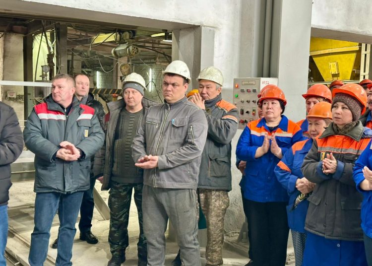 АБАЙ ОБЛЫСЫНДА ӨҢІРЛІК КОАЛИЦИЯ «СИЛИКАТ» КӘСІПОРНЫ ҰЖЫМЫМЕН КЕЗДЕСТІ