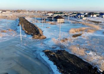 Берік Уәли Аягөздегі су тасқыны қаупі бар аумақтарды аралады