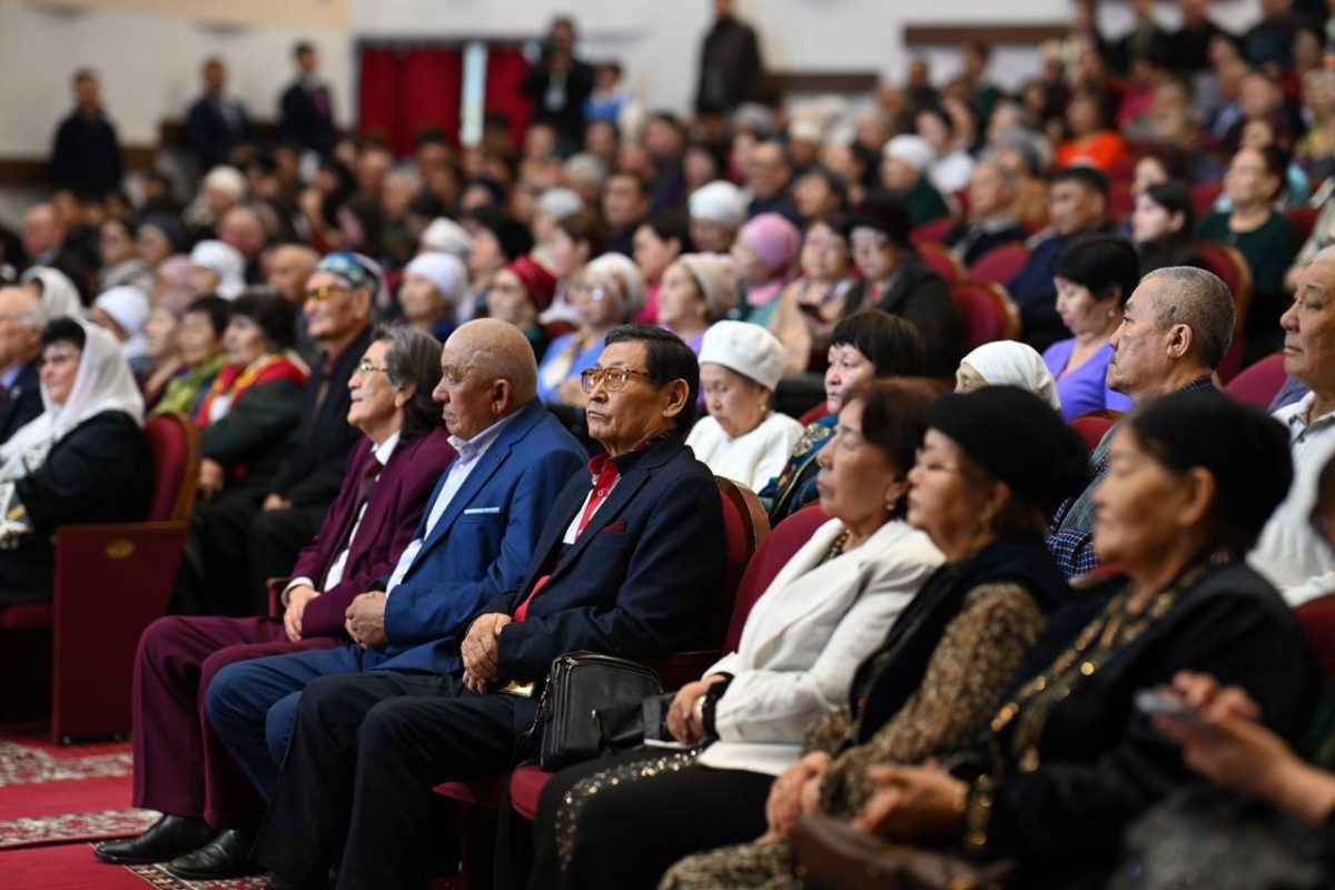 Жайық. Ертіс. Айтыс