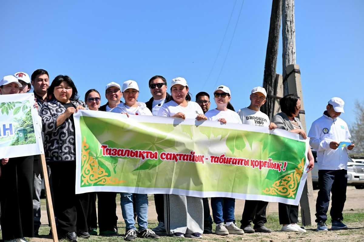 Жарма ауданындағы киелі бұлақ маңы тазартылып, көшет отырғызылды