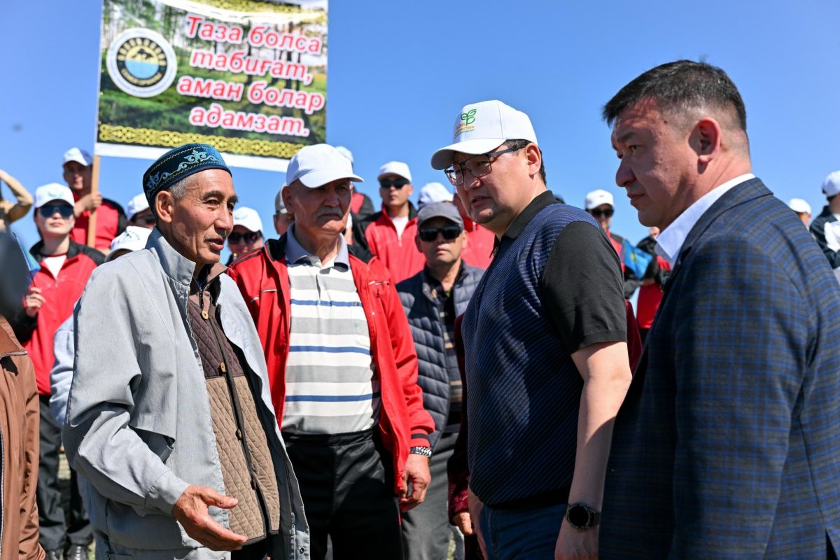 Жарма ауданындағы киелі бұлақ маңы тазартылып, көшет отырғызылды