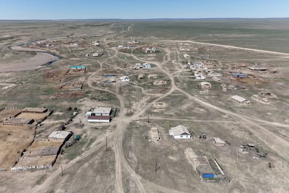 Облыс әкімі шалғайдағы Көксала ауылының тұрғындарымен кездесті