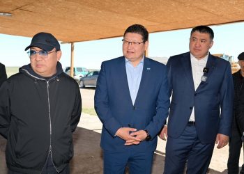 Облыс әкімі шалғайдағы Көксала ауылының тұрғындарымен кездесті