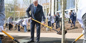 Мемлекет басшысы «Таза Қазақстан» республикалық экологиялық акциясына қатысты