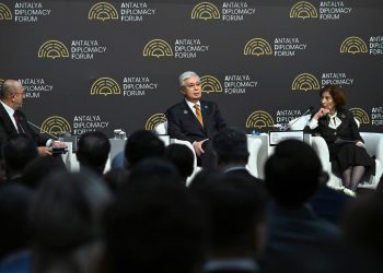 Мемлекет басшысы Анталия дипломатиялық форумының панелдік сессиясына қатысты