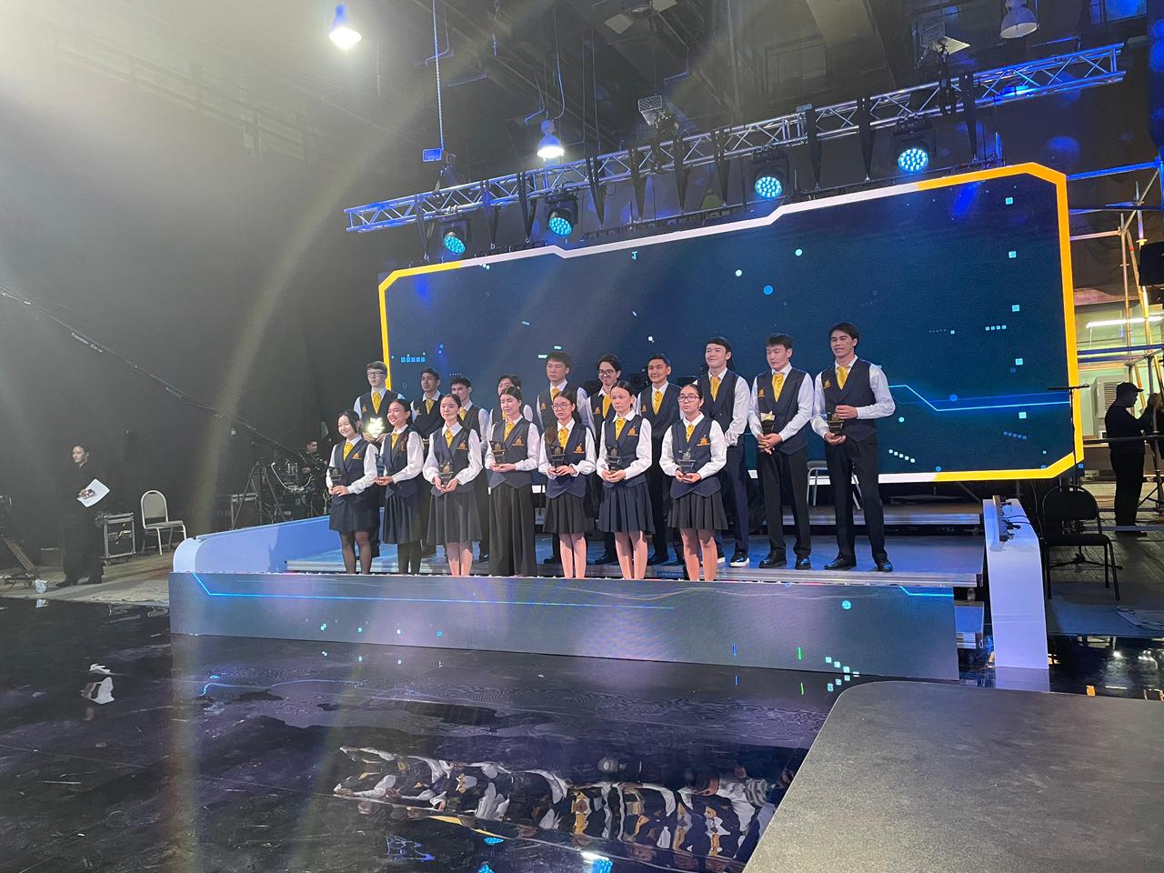 Абай облысының оқушысы «XXI ғасыр көшбасшысы» зияткерлік жобасында апталық ойын жеңімпазы атанды