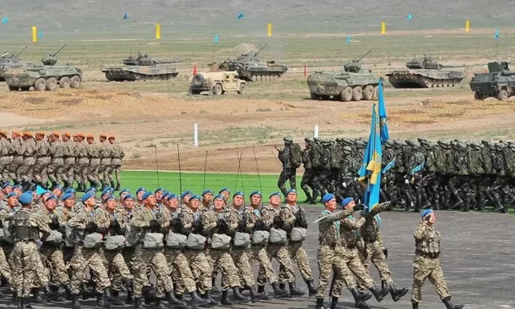 Қазақстан армиясын заман талабына сай нығайту шаралары қолға алынды – Тоқаев