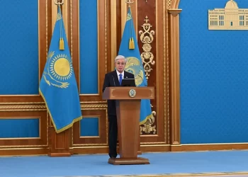Тоқаев: Қазақстанның айбынды армиясы батыр бабалардың даңқты жолын лайықты жалғастырып келеді