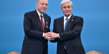 Мемлекет басшысы Түркия Президентін Qoja Ahmet Yasaui орденімен марапаттады