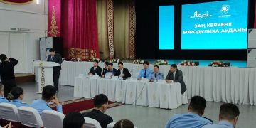«Заң керуені» Бородулиха ауданында: тұрғындар құқық қорғау органдарымен кездесті