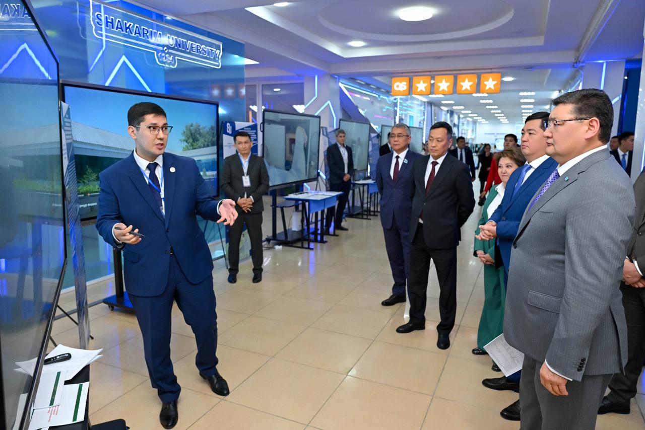 Ғылымды дамытуға арналған жаңа бастамалар таныстырылды