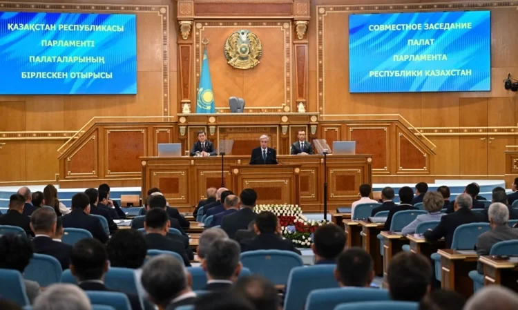 Президент: кейінгі үш жылда 300-ден астам өте маңызды заң қабылданды