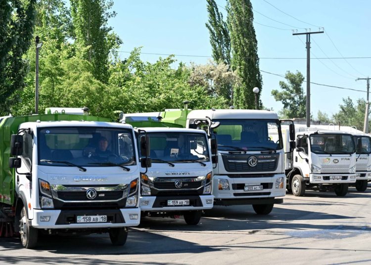 Семей көшелерін тазалауға арналған техника паркі жаңартылуда