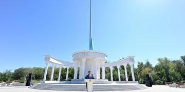 Семейде 35 метрлік Ту тұғыры орнатылған Рәміздер алаңы ашылды