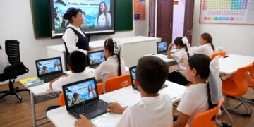 1 қыркүйектен бастап шағын жинақты мектептерге жасанды интеллектіні енгізу бойынша пилоттық жоба іске қосылды